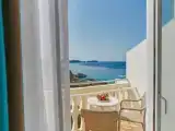 Двухместный номер Стандарт с частичным видом на море