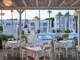 Апартаменты Deluxe c 1 комнатой с видом на бассейн