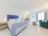 Двухместный номер Superior с частичным видом на море