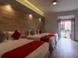 Трёхместный номер Стандарт с балконом