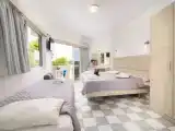 Трёхместный номер Стандарт с балконом