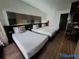 Трёхместный номер Стандарт с балконом