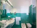 Трёхместный номер Стандарт с балконом