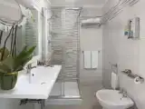 Двухместный номер Стандарт с балконом и с частичным видом на море