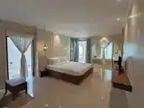Люкс с балконом