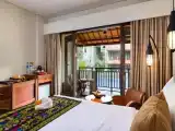 Двухместный номер Deluxe с видом на бассейн