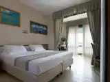 Двухместный полулюкс с частичным видом на море
