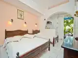 Трёхместный номер Стандарт с балконом
