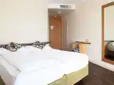 Двухместный номер Superior с балконом и с видом на озеро