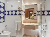Двухместный номер Стандарт с частичным видом на море