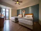Четырёхместный полулюкс с балконом