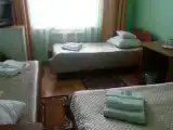 Кровать в общем номере с 2 комнатами