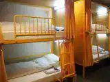Кровать в общем номере (мужской номер)
