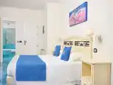 Трёхместный номер Стандарт с балконом