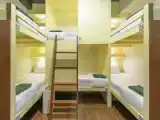 Кровать в общем номере (женский номер)