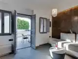 Люкс с видом на бассейн