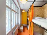 Кровать в общем номере