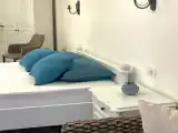 Четырёхместная студия Superior с 2 комнатами с балконом и с видом на море