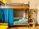 Кровать в общем номере