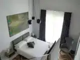 Люкс с балконом и с видом на озеро