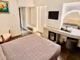 Двухместный номер Superior с балконом и с видом на бассейн