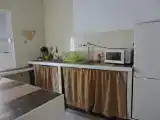 Трёхместная семейная студия с видом на внутренний двор
