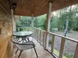 Дом у камня