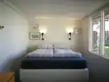 Коттедж с видом на сад