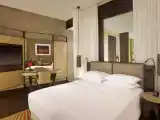 Двухместный номер клубный с балконом