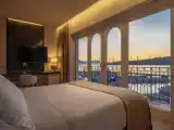 Номер Deluxe с видом на озеро