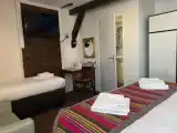Трёхместный номер с балконом