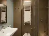 Трёхместный номер Стандарт с балконом и с видом на сад