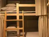 Кровать в общем номере (мужской номер)