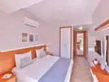 Двухместный номер Стандарт с частичным видом на море