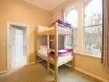 Кровать в общем номере (женский номер)