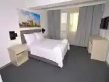 Двухместный номер Superior с частичным видом на море