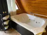 Четырёхместный номер Стандарт с балконом и с видом на бассейн