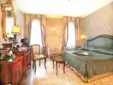 Двухместный номер Deluxe с видом на канал
