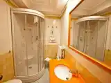 Двухместный номер Стандарт с балконом и с видом на сад