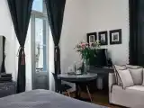 Полулюкс с балконом и с видом на город