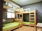 Кровать в общем номере (мужской номер)