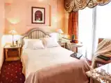 Четырёхместный семейный люкс с видом на горы