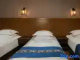 Трёхместный номер Стандарт с видом на внутренний двор