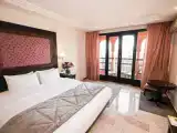 Двухместный номер Эконом с балконом и с видом на город