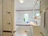 Трёхместный номер Стандарт с балконом
