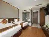 Двухместный номер Стандарт с частичным видом на море