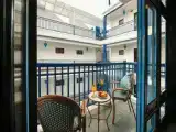 Семейный люкс с балконом и с видом на бассейн