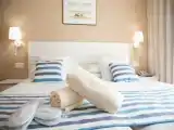 Трёхместный клубный номер Стандарт с балконом