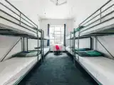 Кровать в общем номере (женский номер)