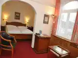 Трёхместный номер Стандарт с видом на горы